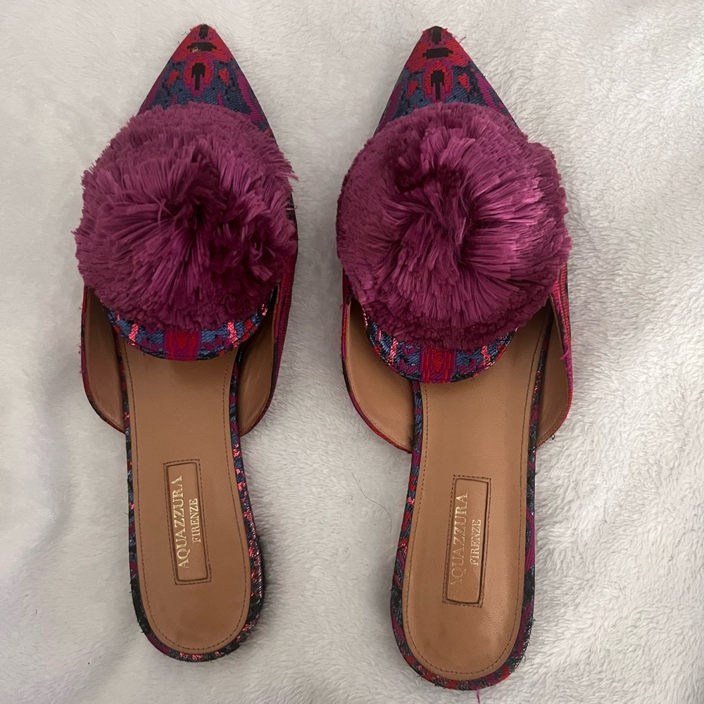 Pompom slippers fairly used